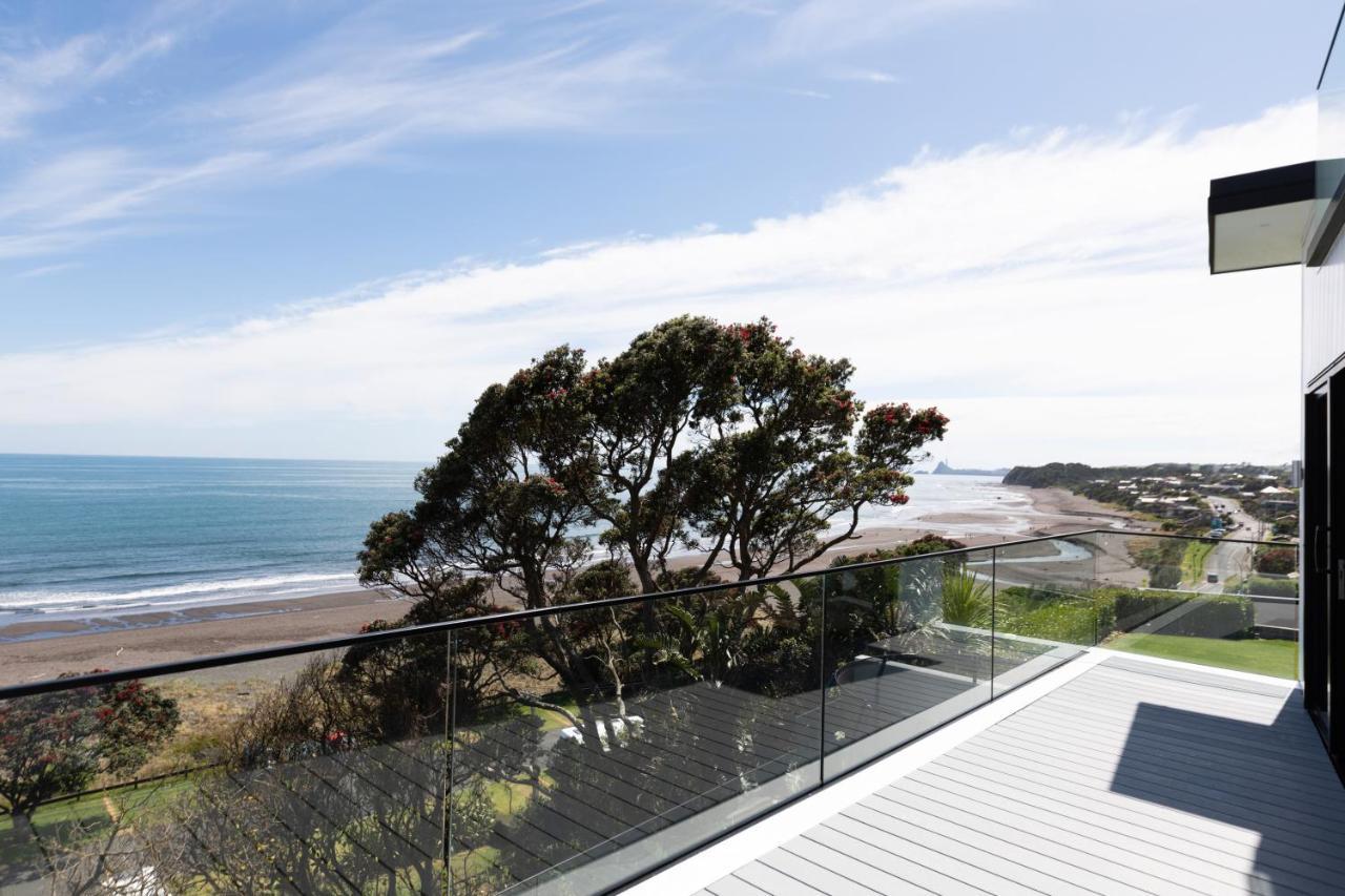 Oakura Beach Front Apartments エクステリア 写真